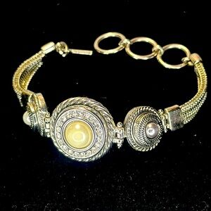 Premier design snap bracelet